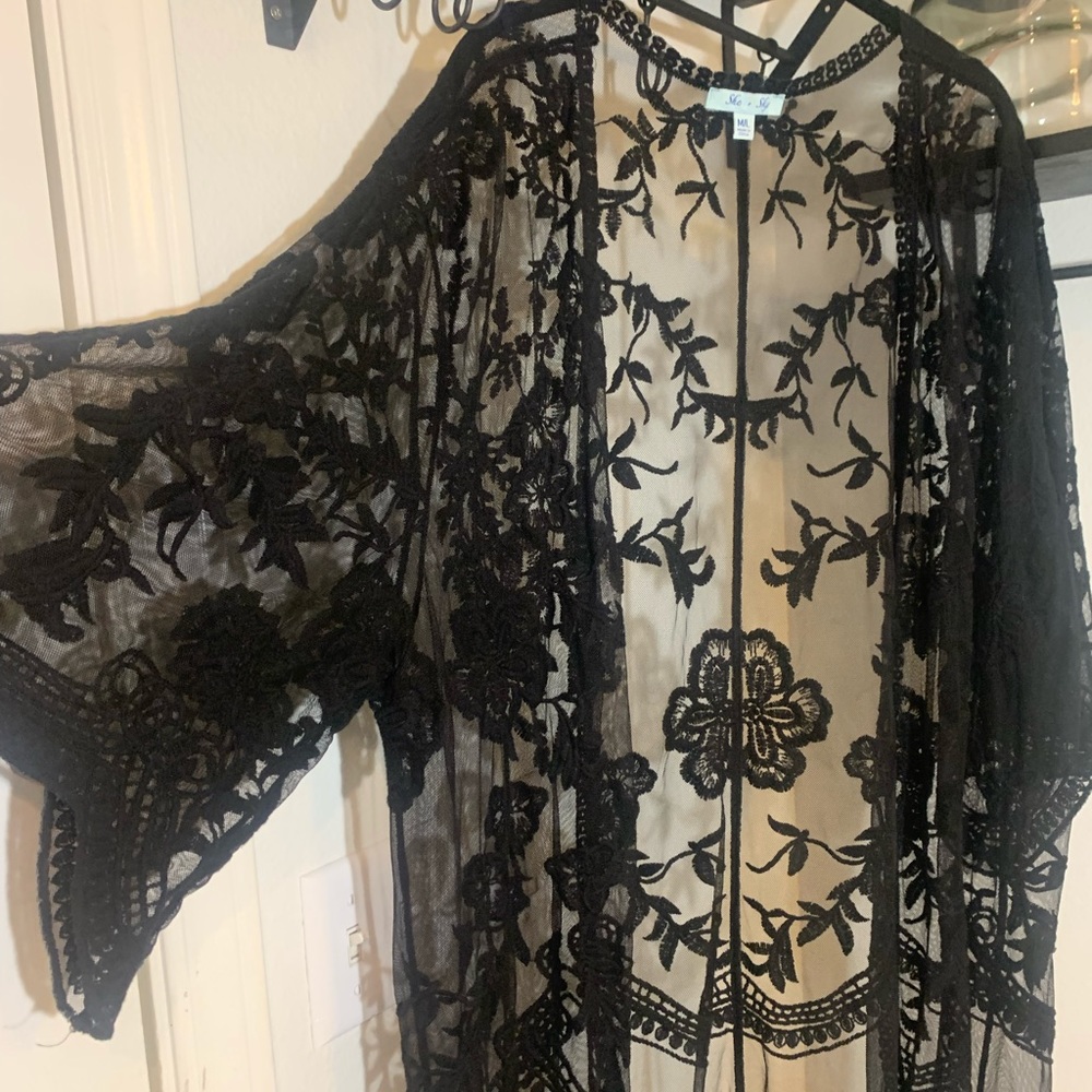 Lace kimono